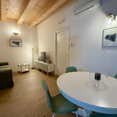 La Cala Flat Palermo